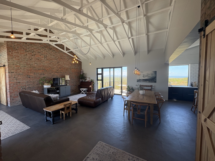 5 Bedroom Property for Sale in Pearl Bay Western Cape